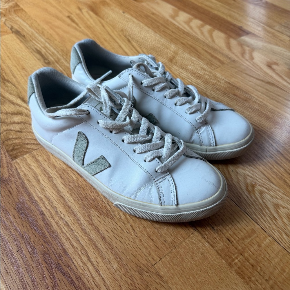 Veja White Leather Sneakers with gray/green logo